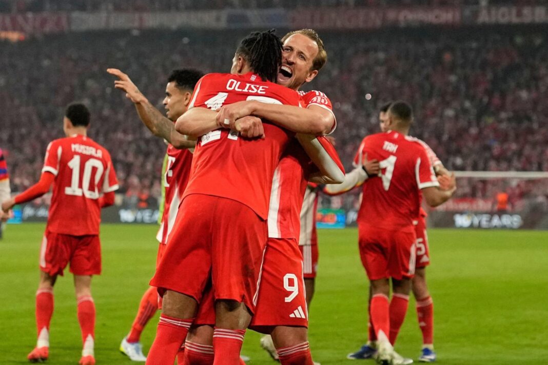 Jugadores del Bayern Munich celebran un gol frente al Real Madrid en el Allianz Arena.
