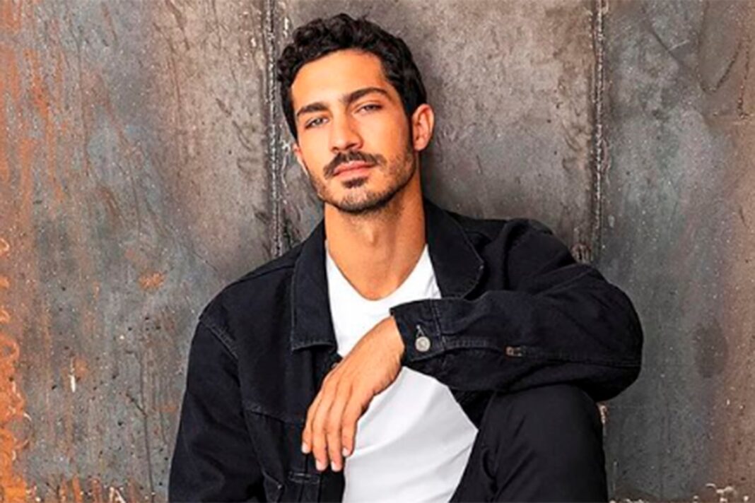 Fotografía en blanco y negro de Ricardo Andrés Darín, abuelo del actor Chino Darín, en su juventud.