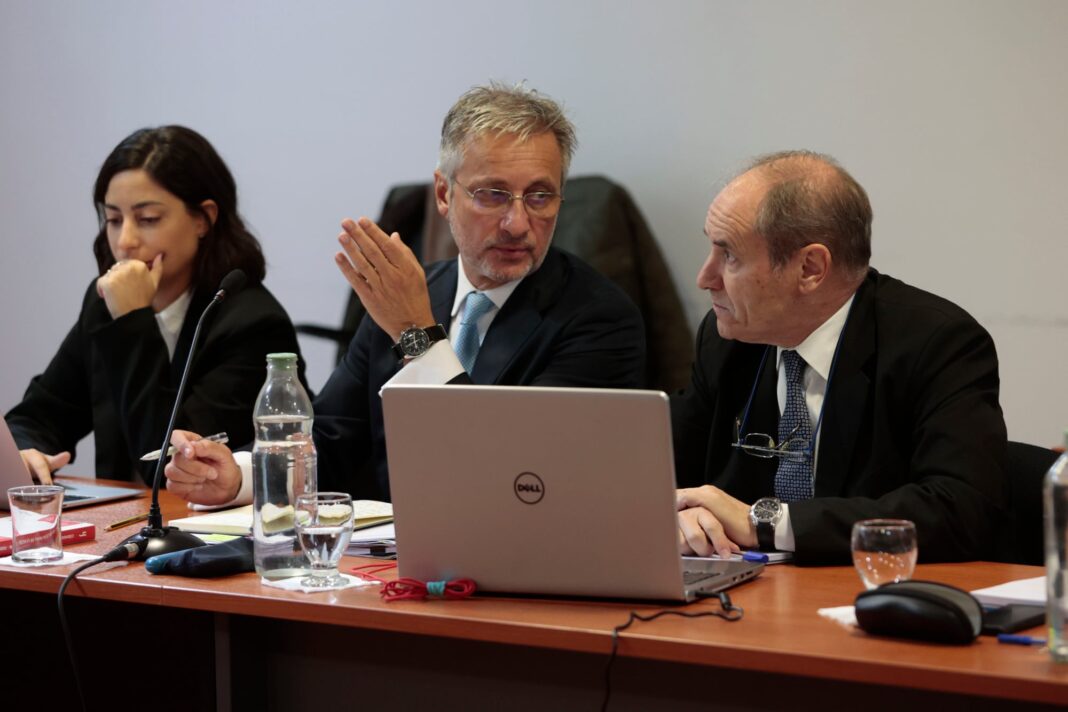 Claudio Villamide declarando ante el tribunal en el juicio por el ARA San Juan