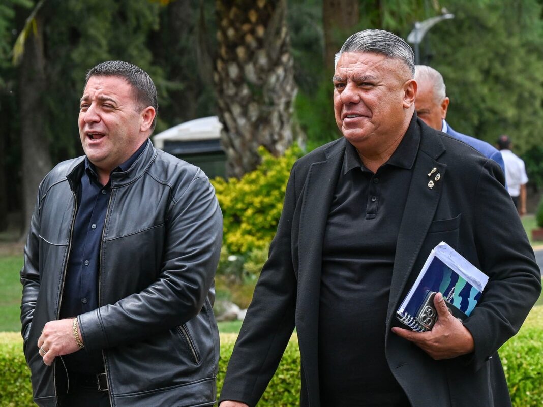 Claudio Tapia y Pablo Toviggino en una conferencia de prensa de la AFA