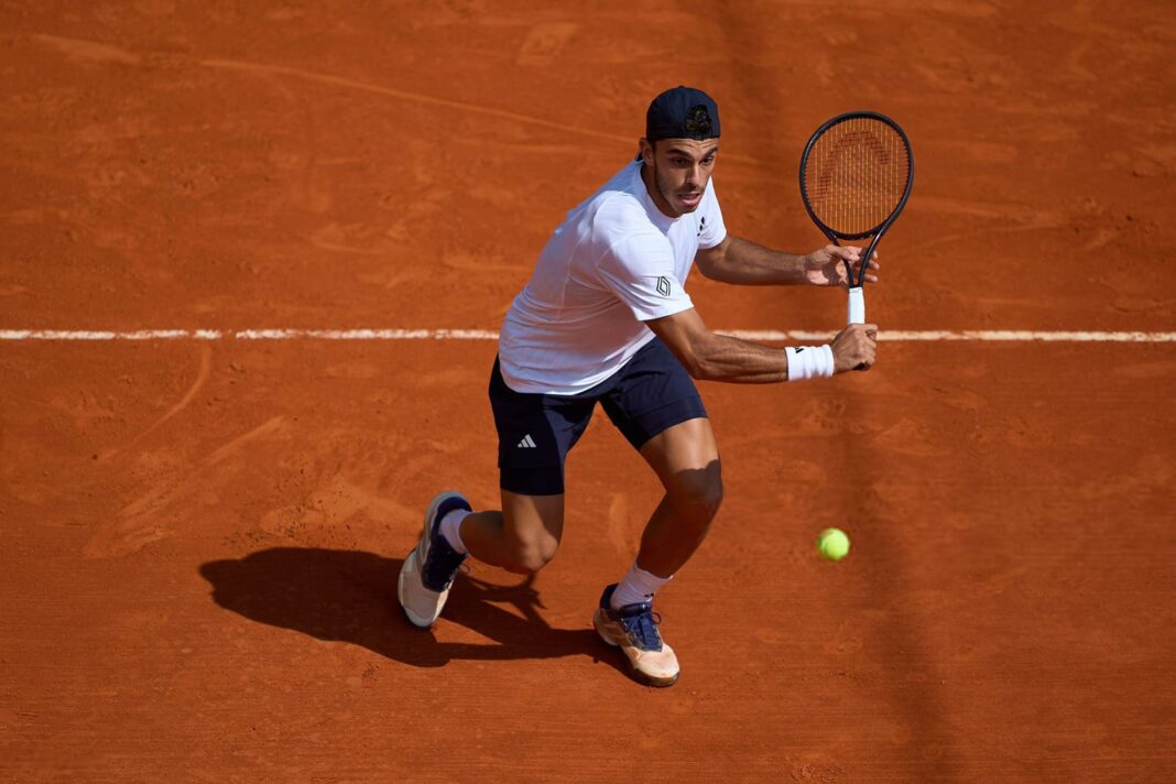 Francisco Cerúndolo celebrando un punto durante el partido contra Luciano Darderi en el Masters 1000 de Madrid