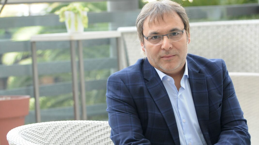 Gabriel Rolón, psicólogo argentino, durante una entrevista o columna radial.