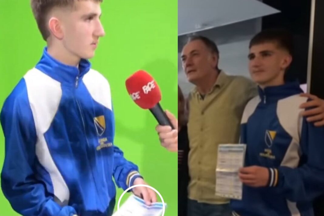 Gianluigi Donnarumma y Nikola Vasilj discuten durante la tanda de penales en el repechaje.