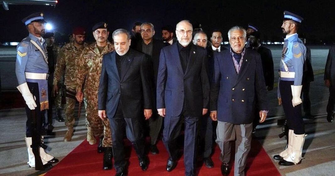 Mohamad Baqer Qalibaf, presidente del Parlamento de Irán, durante una declaración.