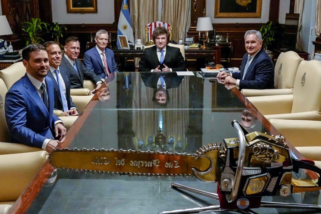 Reunión de líderes políticos y empresarios en Argentina