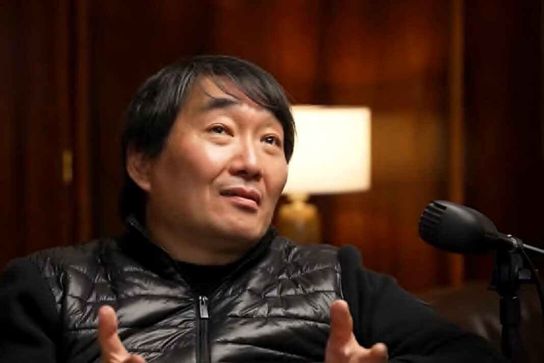 Logotipo de la empresa de electrodomésticos Peabody en una fábrica