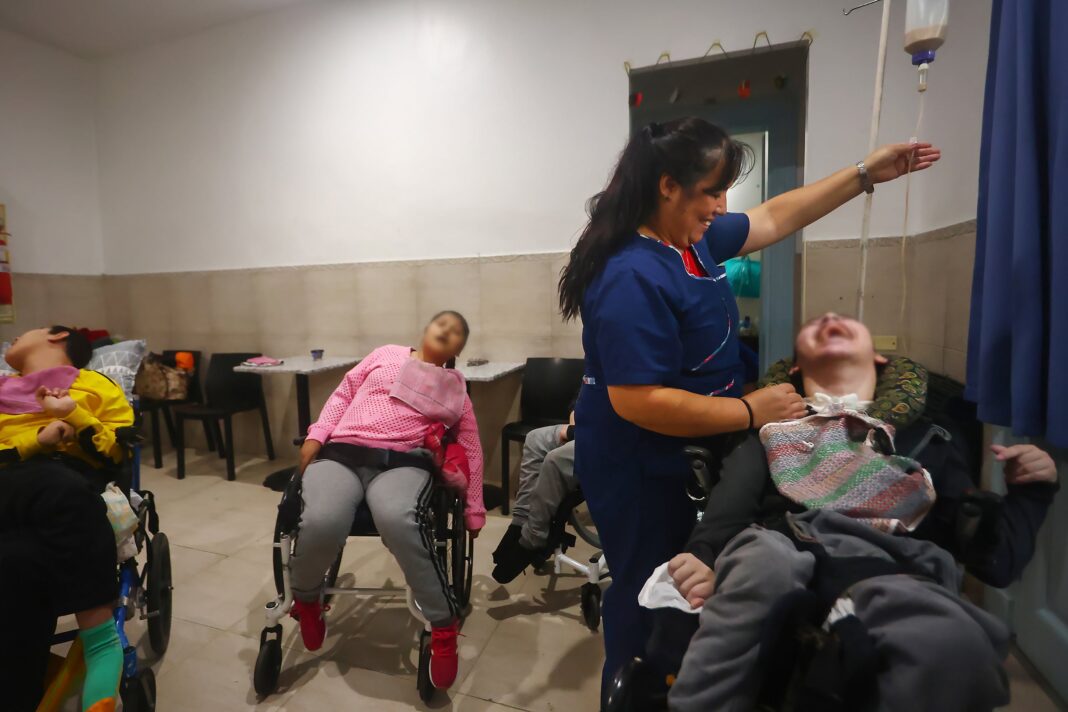 Exterior o interior del Hogar Promover, institución que asiste a jóvenes con patologías severas.