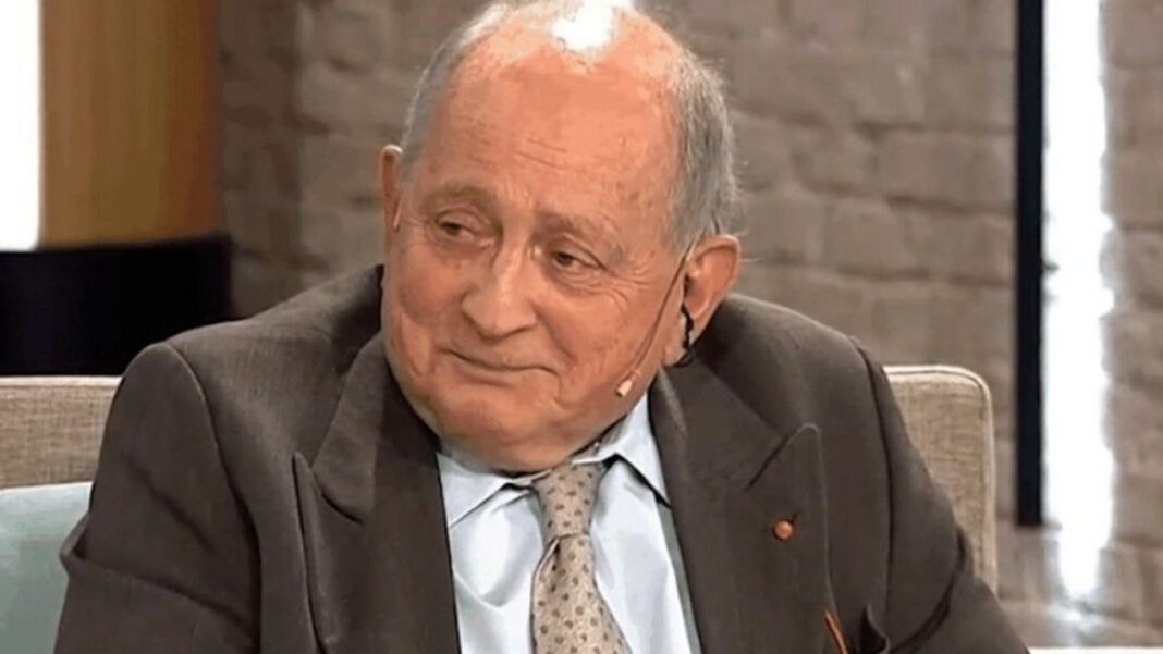 Chiche Gelblung en estudio de televisión