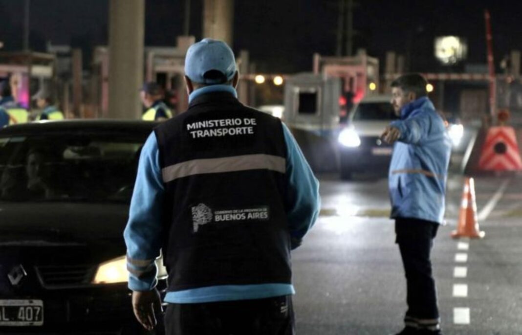 Operativo de control vehicular en autopista