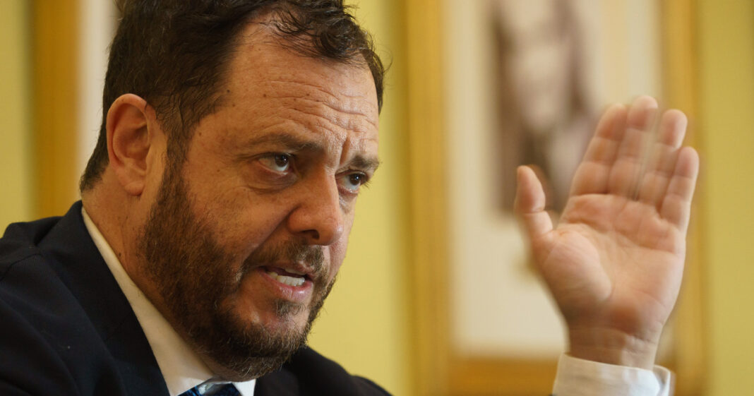 Demian Reidel, exjefe de asesores de Javier Milei, imputado por gastos con tarjeta corporativa