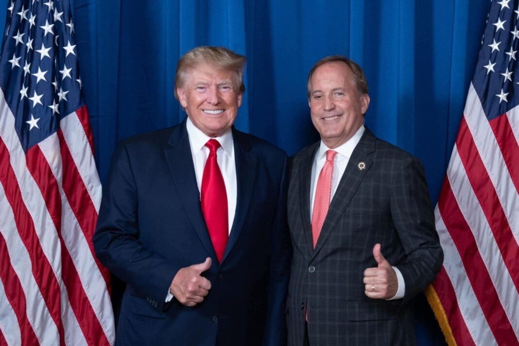 Ken Paxton durante un acto de campaña en Texas