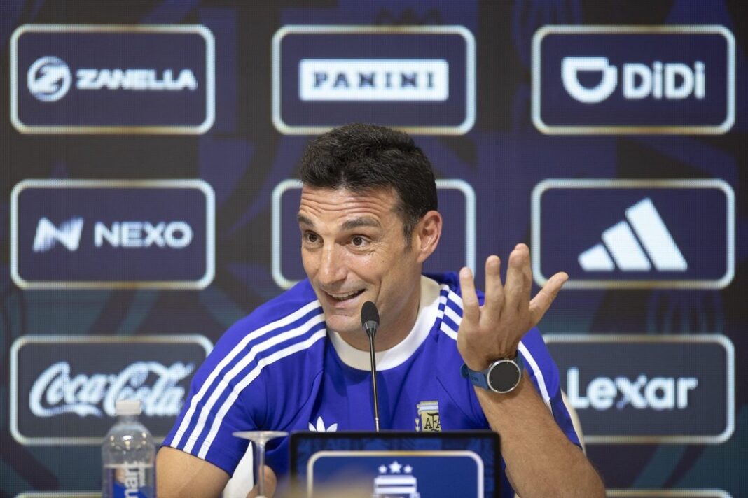 Lionel Scaloni en conferencia de prensa