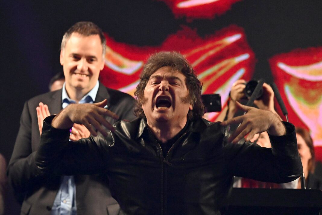 Javier Milei habla desde Estados Unidos defendiendo a Guillermo Adorni