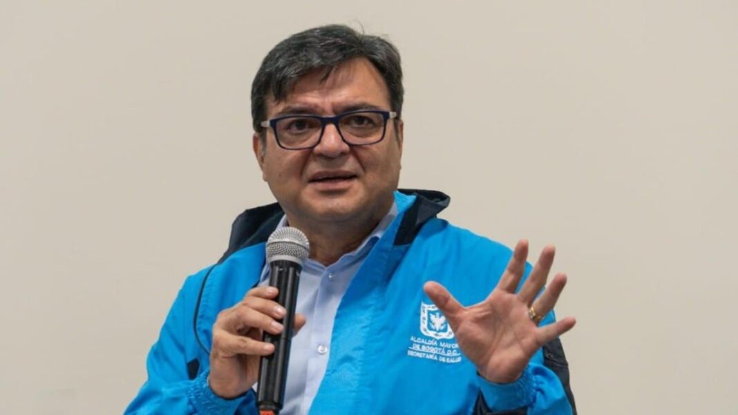 Operativo de cierre de establecimiento estético ilegal en Bogotá