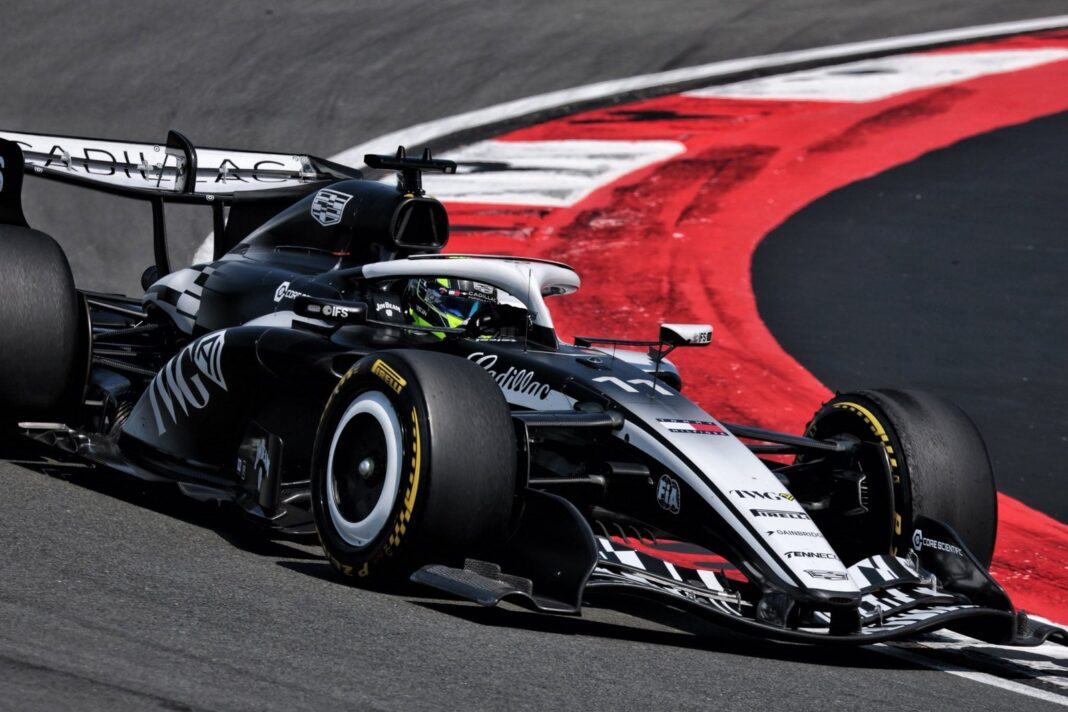 Sergio Pérez durante la carrera sprint del Gran Premio de Canadá