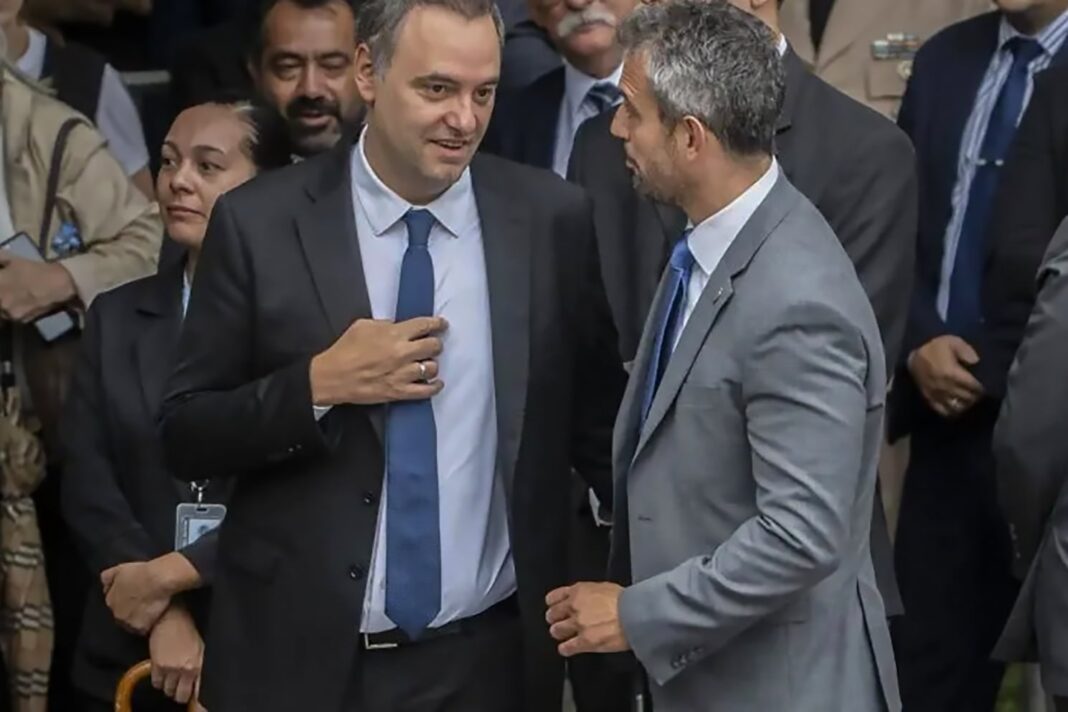 Sesión en la Cámara de Diputados con legisladores y simpatizantes libertarios
