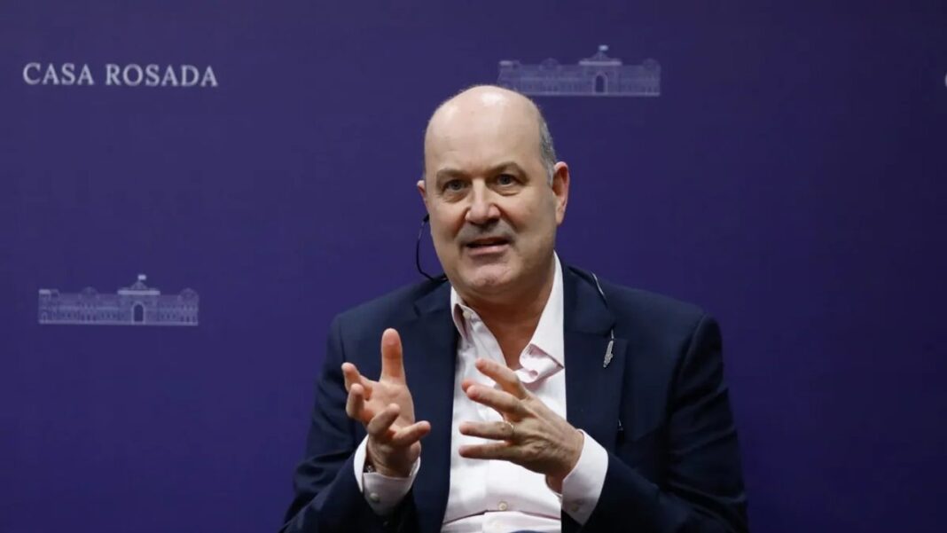 Federico Sturzenegger en una conferencia de prensa