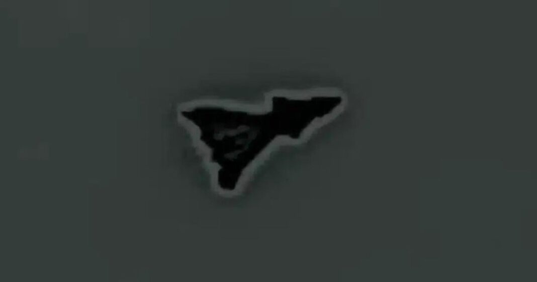 Captura de video de un avión triangular sobre el Área 51