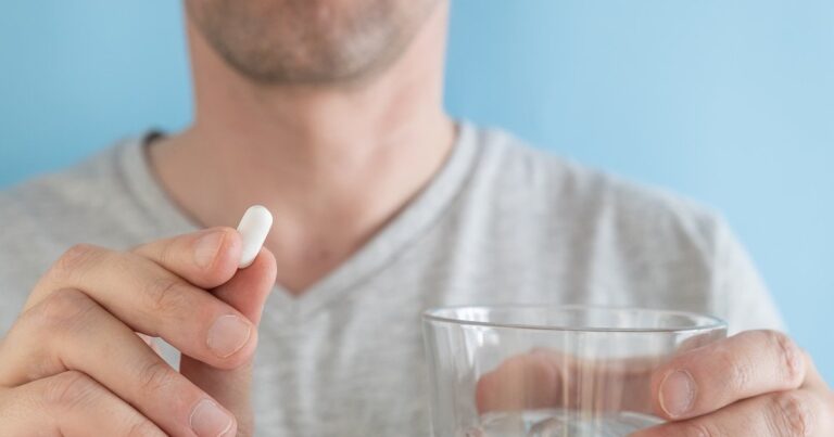 Médico explica tratamiento con estatinas para reducir colesterol