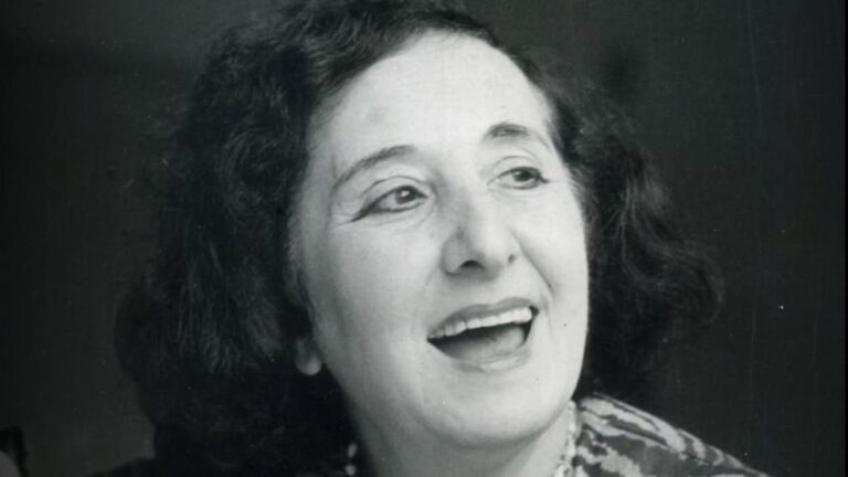 Retrato de la escritora María Granata