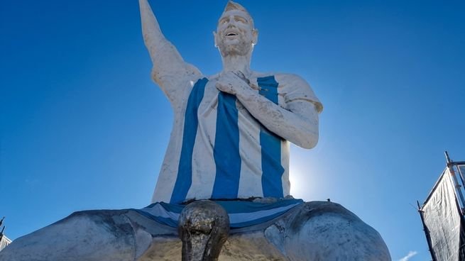 Estatua de Lionel Messi en Cutral Co, Neuquén