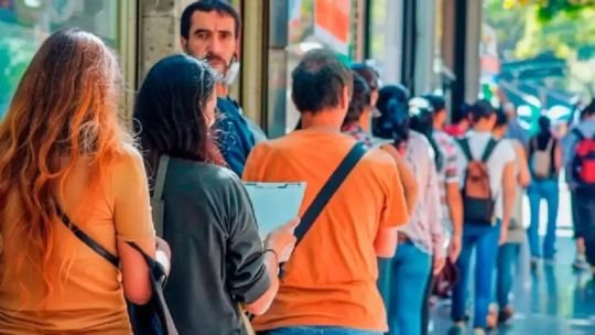 Recibo de sueldo digital con gráfico de torta y tres cuerpos de información