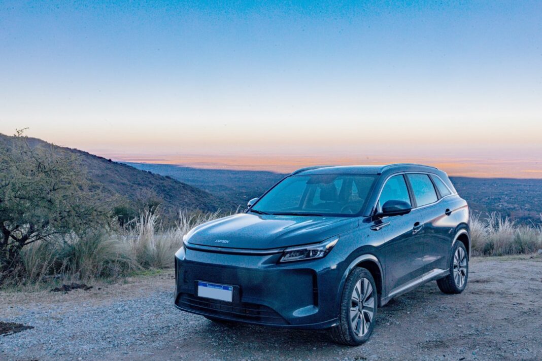 DFSK E5 Plus, SUV híbrido de siete asientos