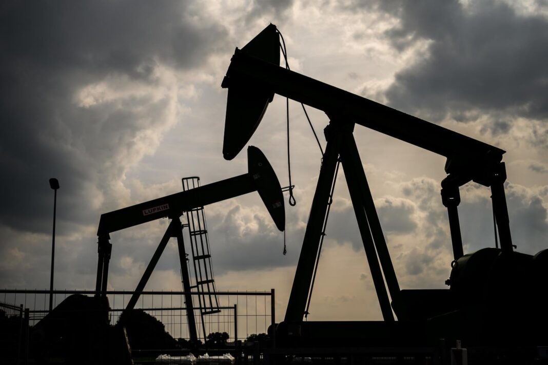 Reunión virtual de la OPEP+ para discutir cuotas de producción de petróleo