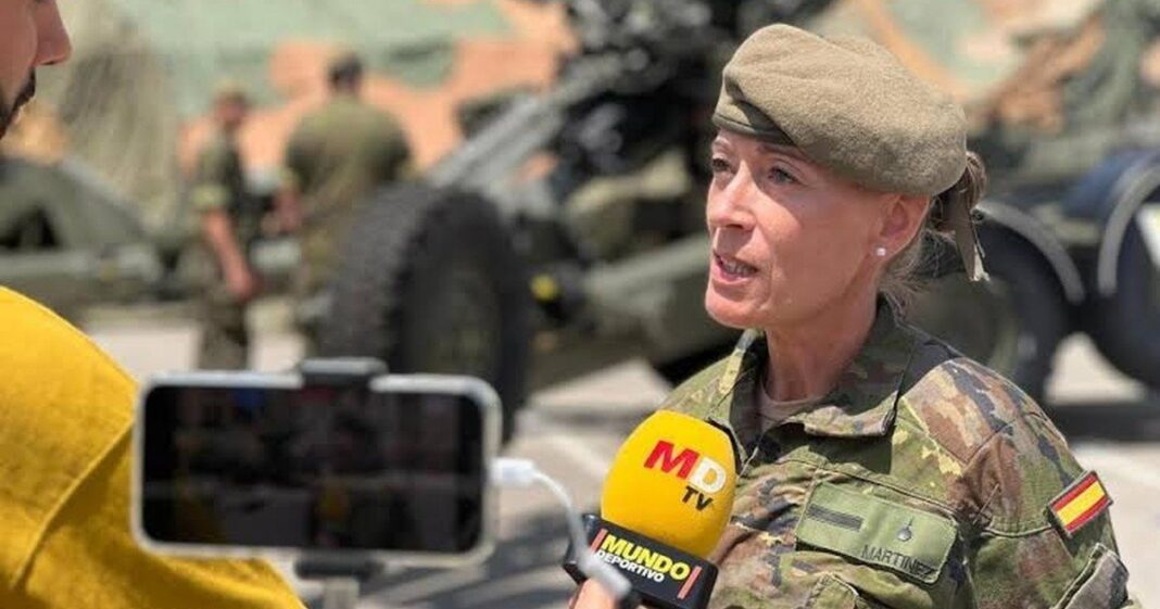 Cabo primera Asunción Martínez en el acuartelamiento de El Bruch, Barcelona