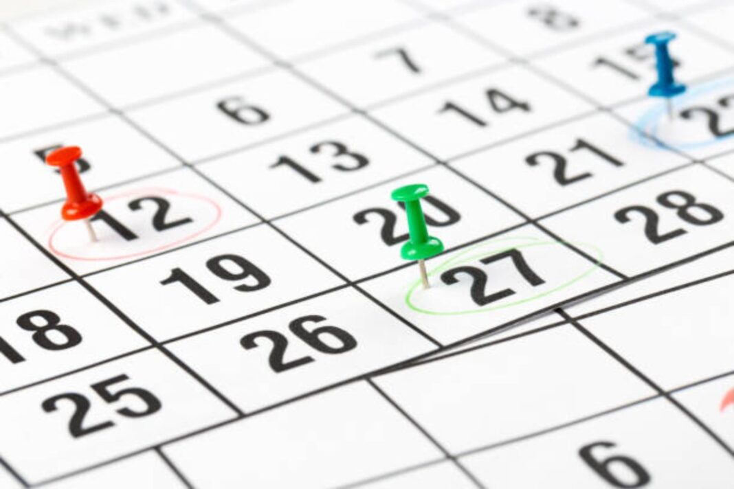 Calendario con fecha 8 de julio