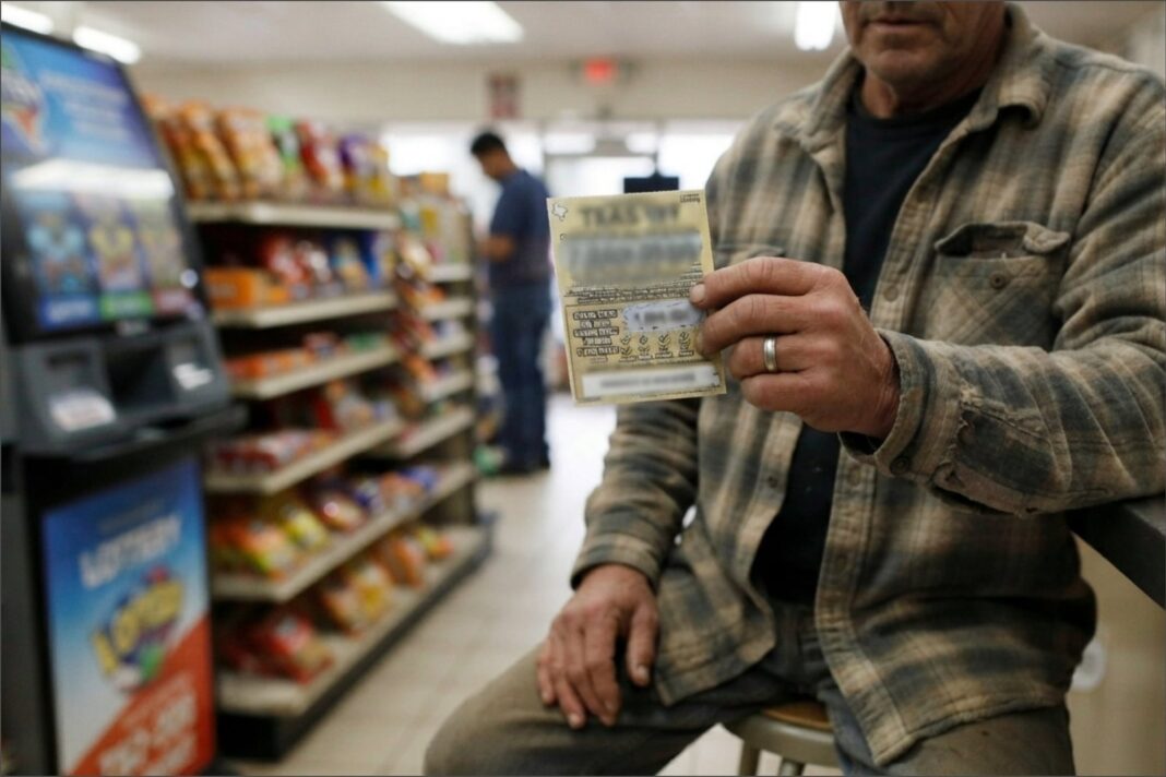 Boleto de raspadito 200X The Cash de la Lotería de Texas