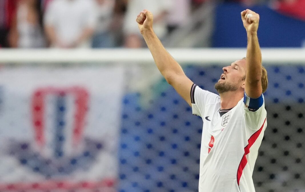 Harry Kane durante una conferencia de prensa