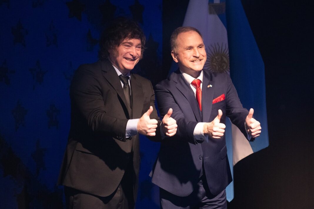 Javier Milei en la celebración del Día de la Independencia de Estados Unidos en la Embajada en Buenos Aires