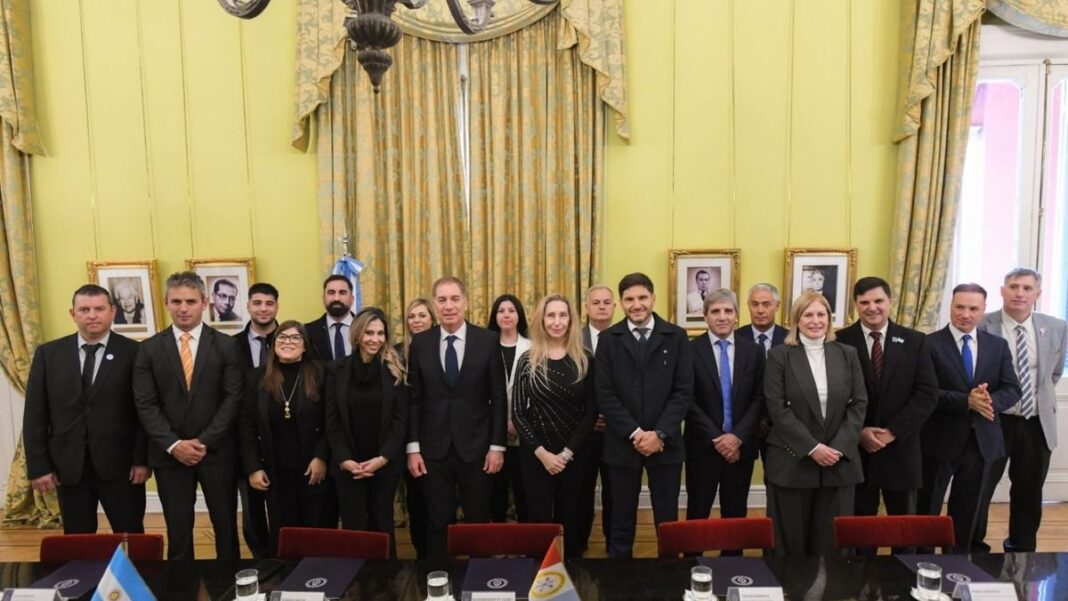 Javier Milei reunido con gobernadores en Casa Rosada