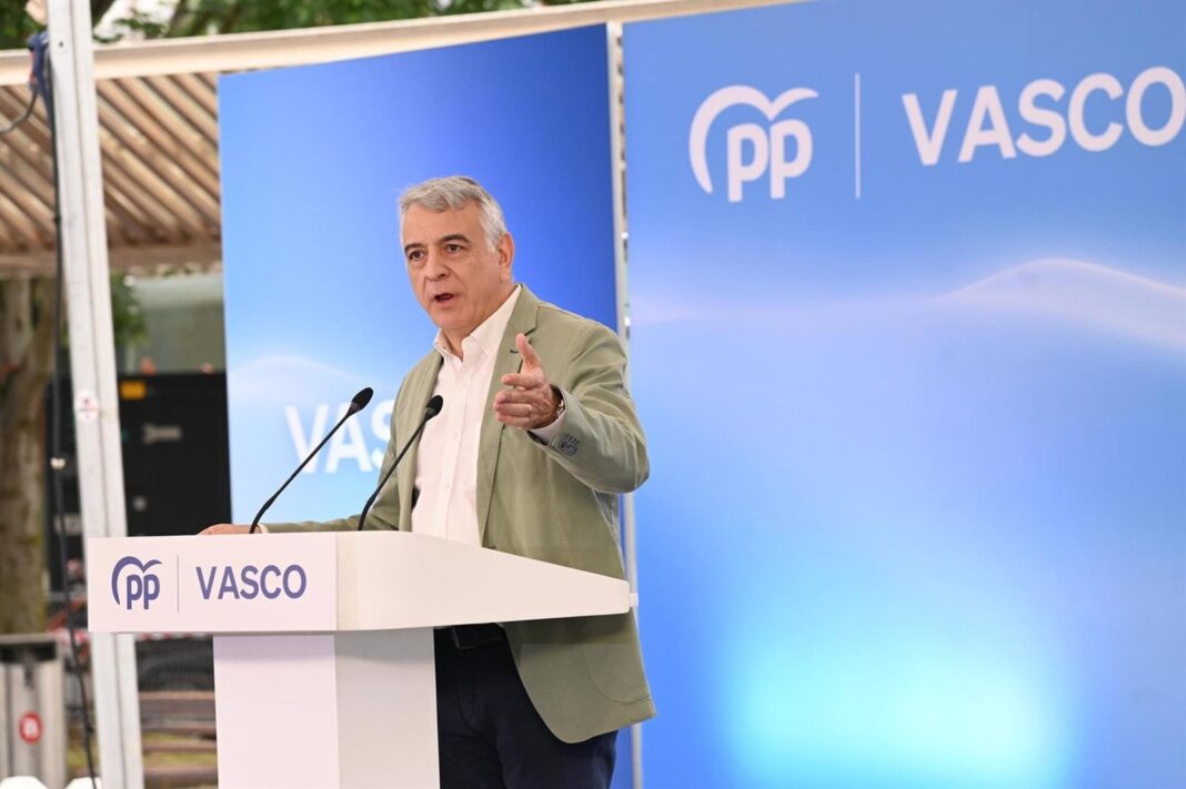 Javier de Andrés, presidente del PP vasco, en una entrevista