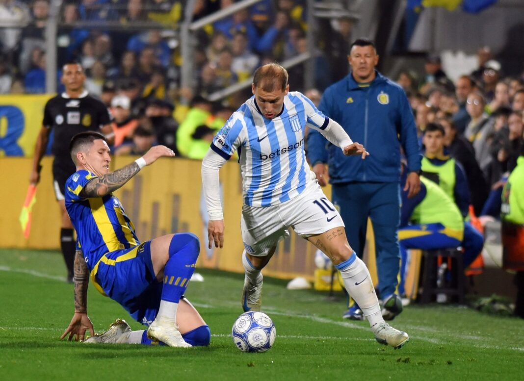 Estadio Gigante de Arroyito durante el partido entre Rosario Central y Racing Club