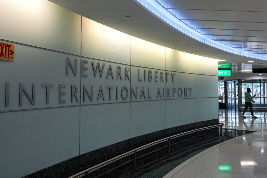 Radar de movimiento en superficie en el aeropuerto de Newark