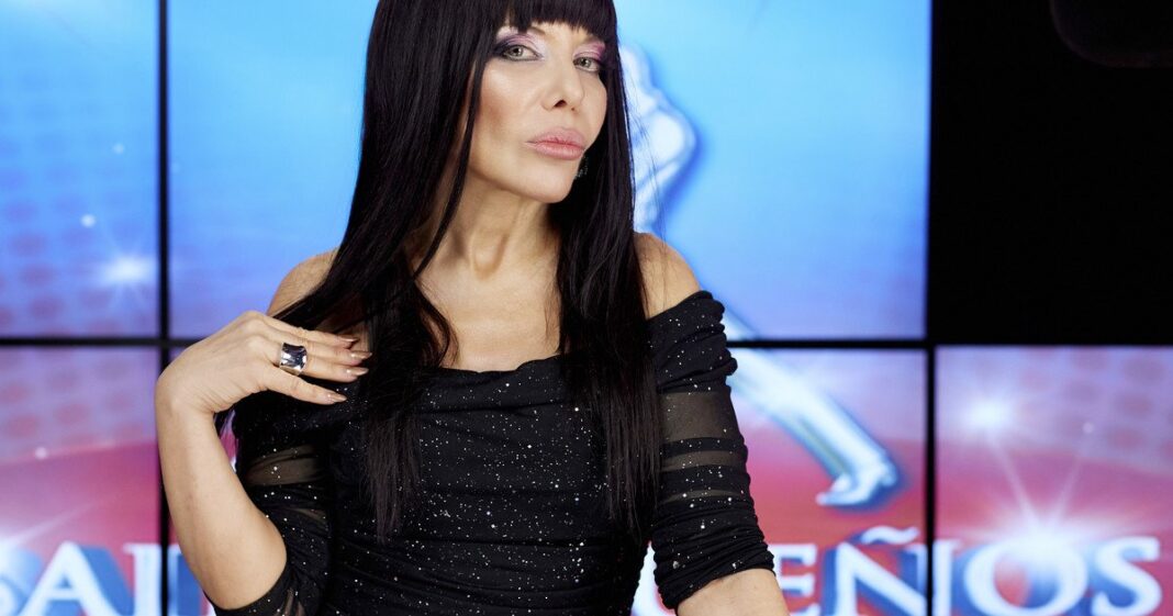 Cecilia Roth en una escena de la serie sobre Moria Casán