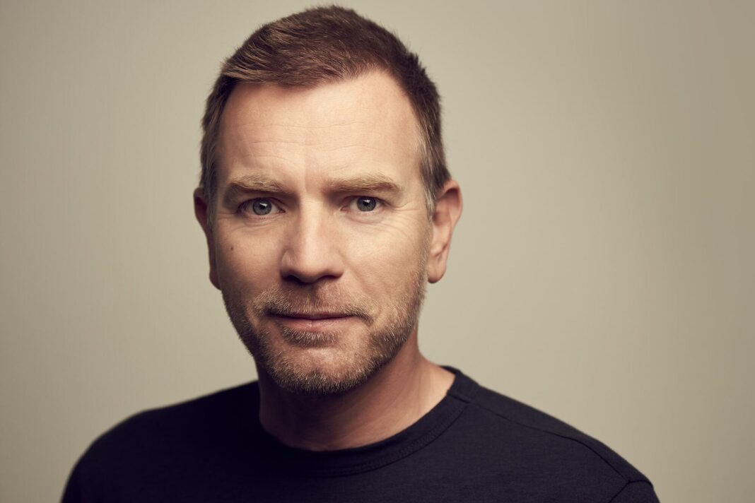 Ewan McGregor en una escena de El final de la calle Oak