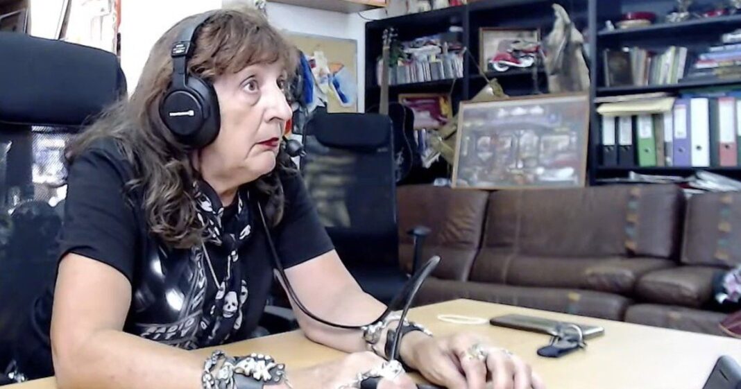 Galina Bonapartova en su motocicleta