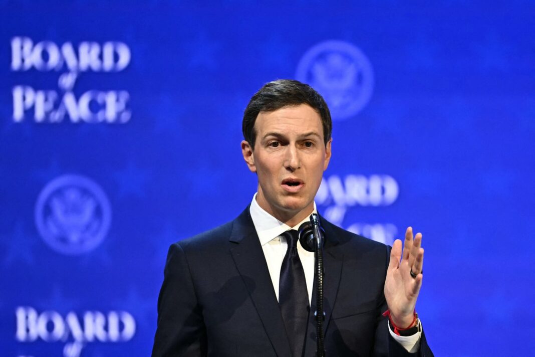 Jared Kushner durante una reunión en Egipto