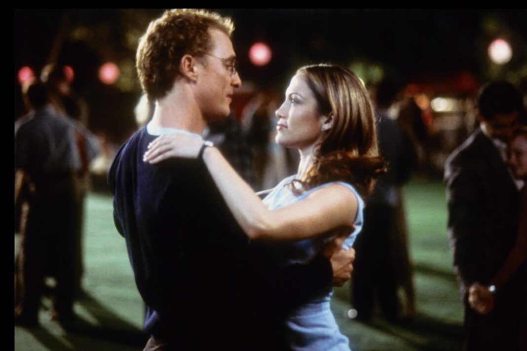 Matthew McConaughey en una escena de una comedia romántica