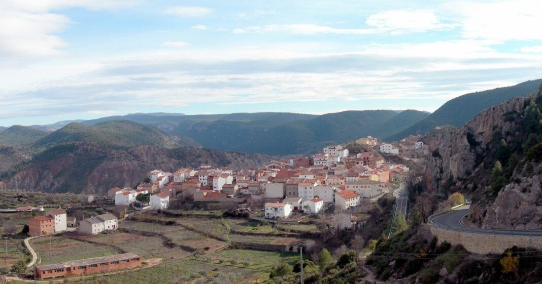Vista de Santa Cruz de Moya, municipio de Cuenca