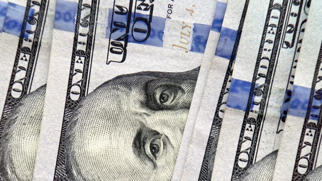 Cotización del dólar mayorista y brecha con el techo de la banda cambiaria