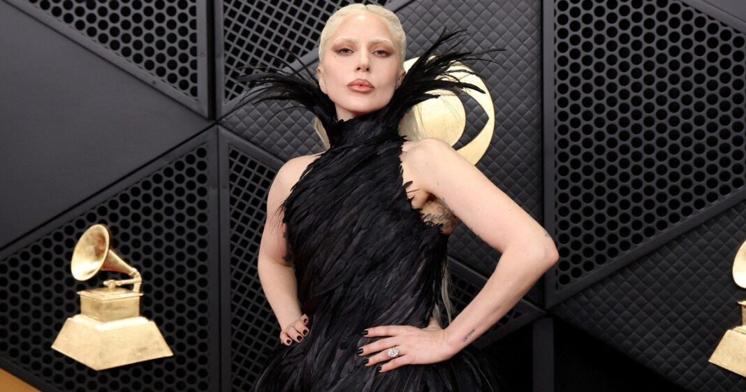 Lady Gaga en una presentación en vivo