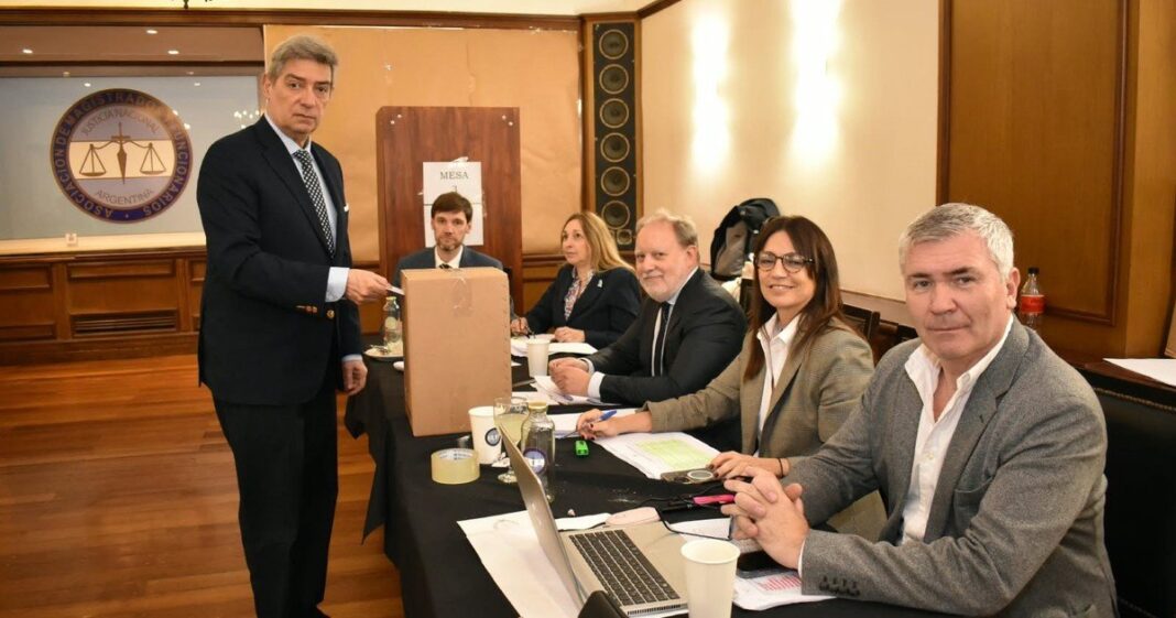 Urna electoral en las elecciones internas de la Asociación de Magistrados y Funcionarios de la Justicia Nacional
