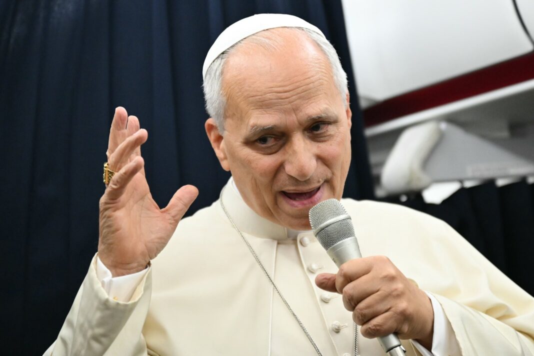 Papa León XIV durante una ceremonia religiosa